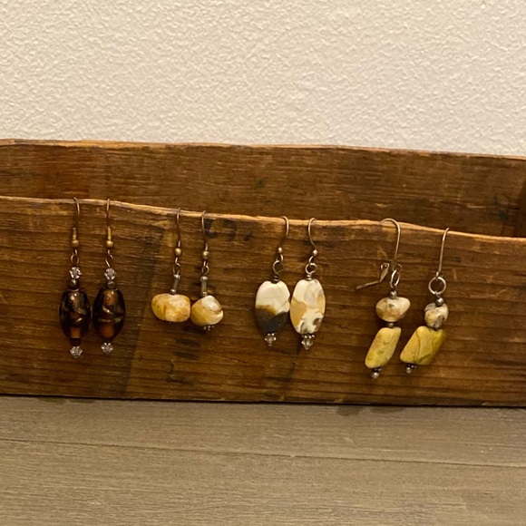 Set of 4 assorted natural stone earrings - Picture 3 of 7